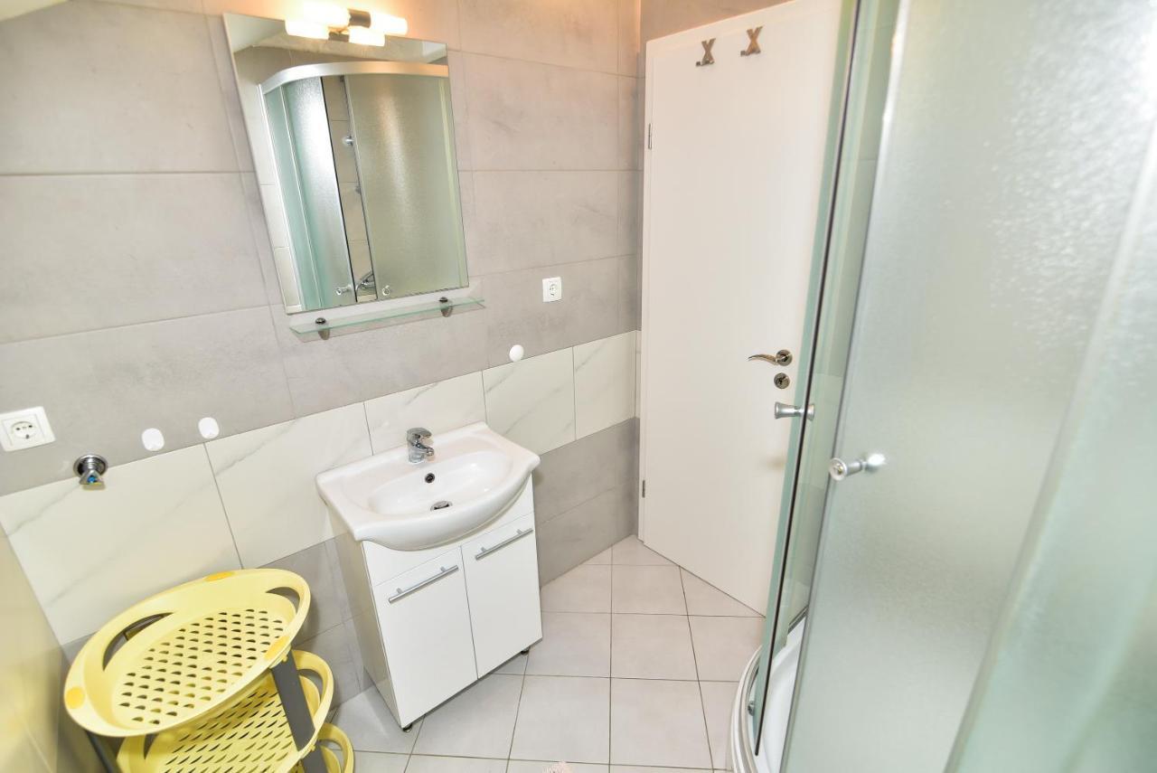 Nena Apartment ซูโกชัน ภายนอก รูปภาพ