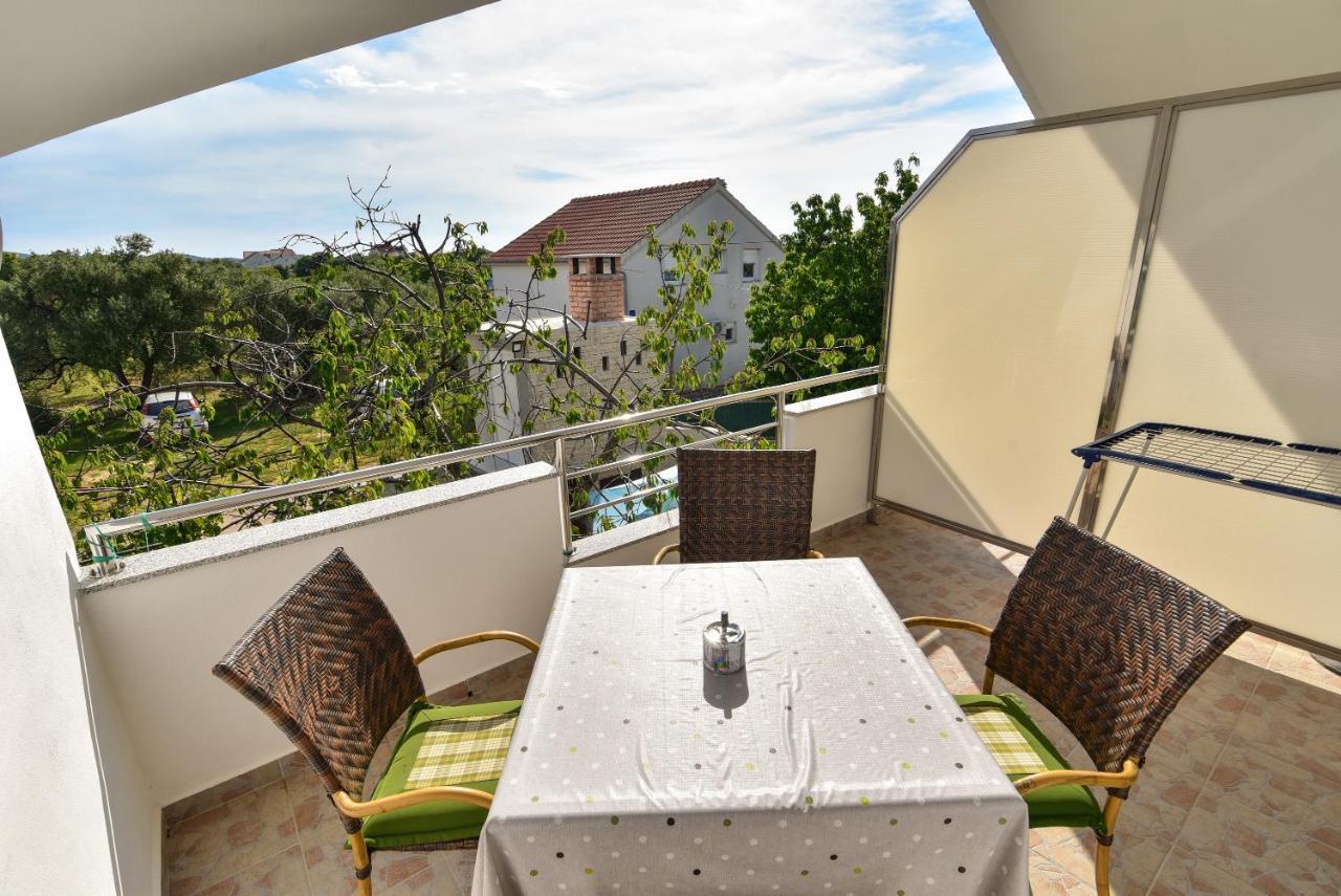 Nena Apartment ซูโกชัน ภายนอก รูปภาพ