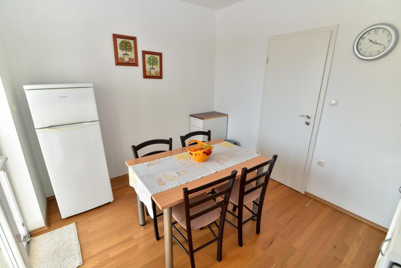 Nena Apartment ซูโกชัน ภายนอก รูปภาพ